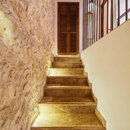 Casa Fales